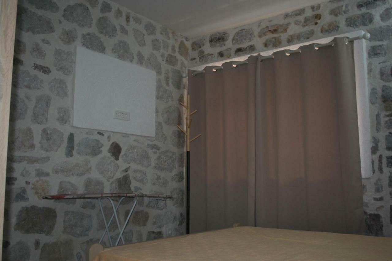 Apartment Close To Sea With A Great View Of Sea Tivat Exterior photo